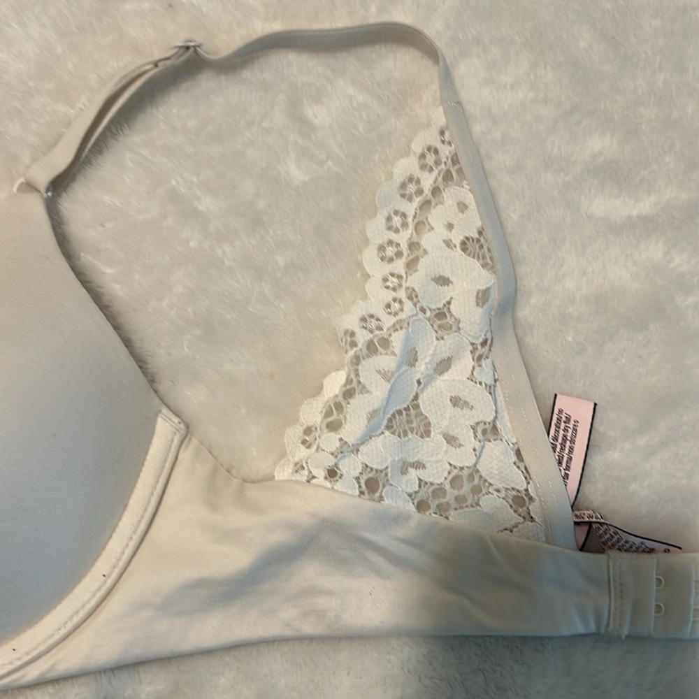 Victoria’s Secret bra - Picture 7 of 7